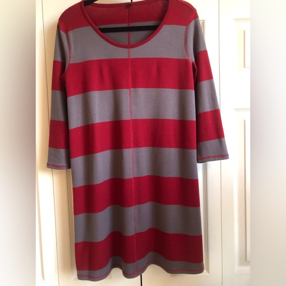 Jessica Simpson Gray and Red Dress/Tunic Top - Picture 7 of 8